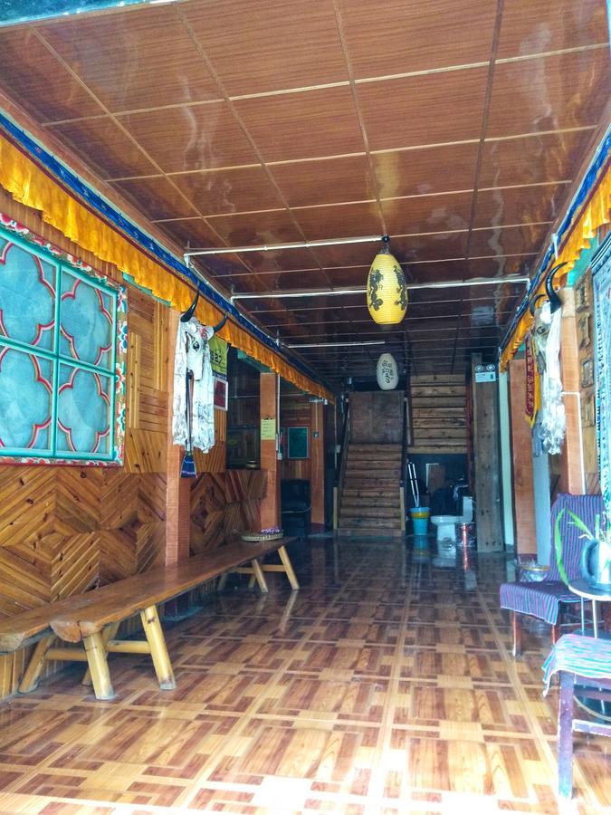 Zishuo Zihua Guest House Daocheng Esterno foto