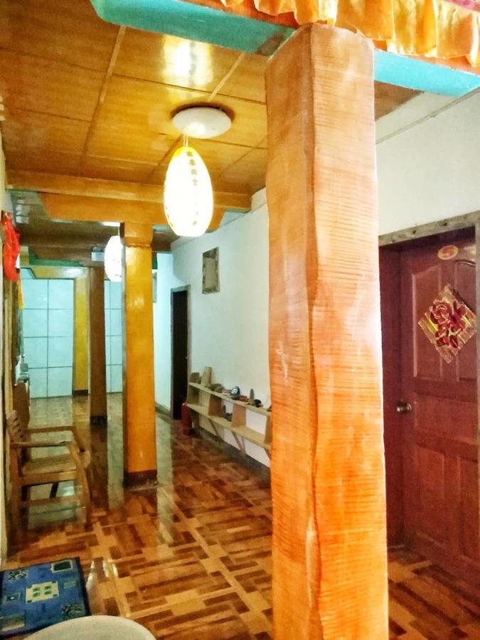 Zishuo Zihua Guest House Daocheng Esterno foto