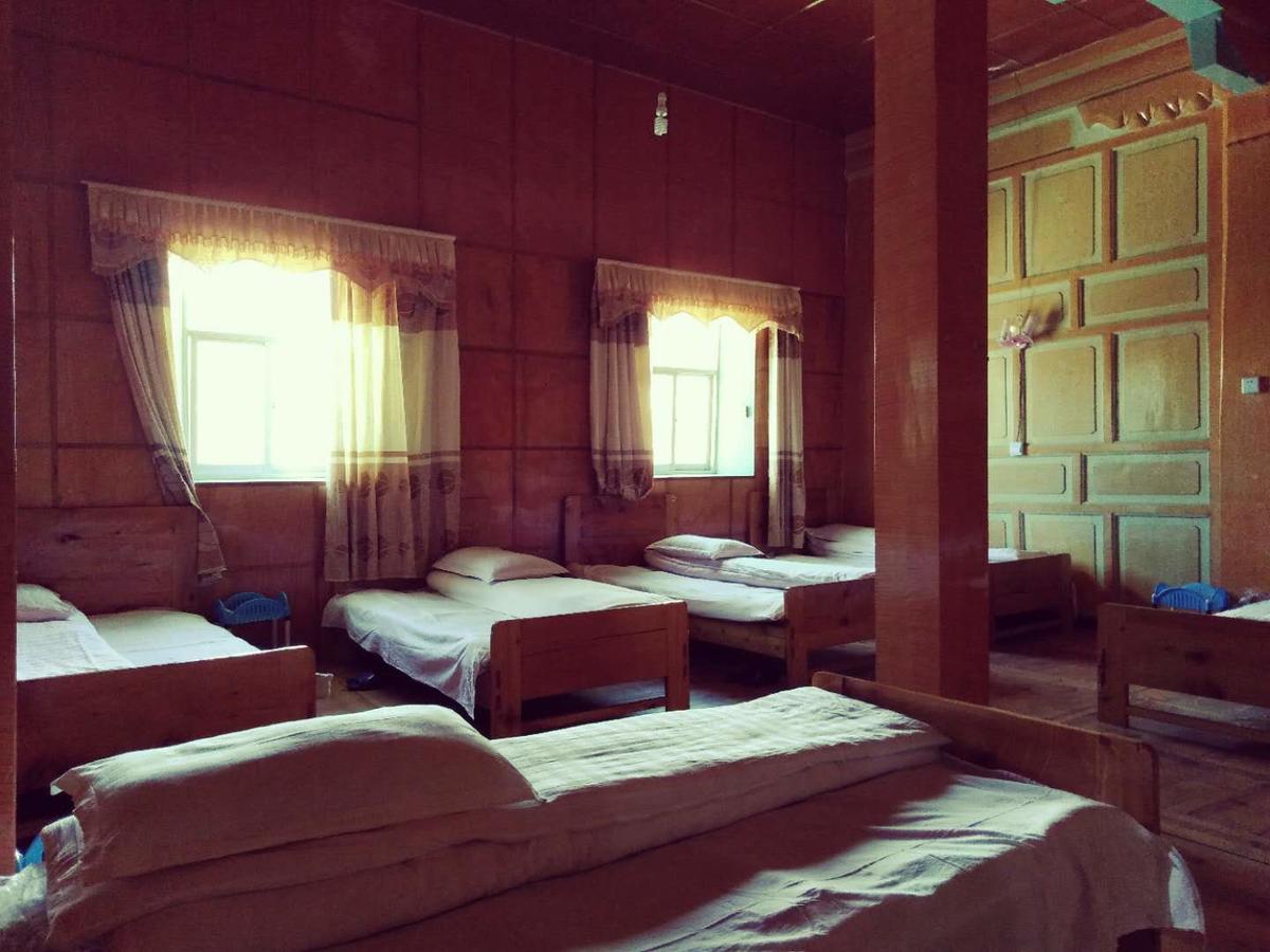 Zishuo Zihua Guest House Daocheng Esterno foto